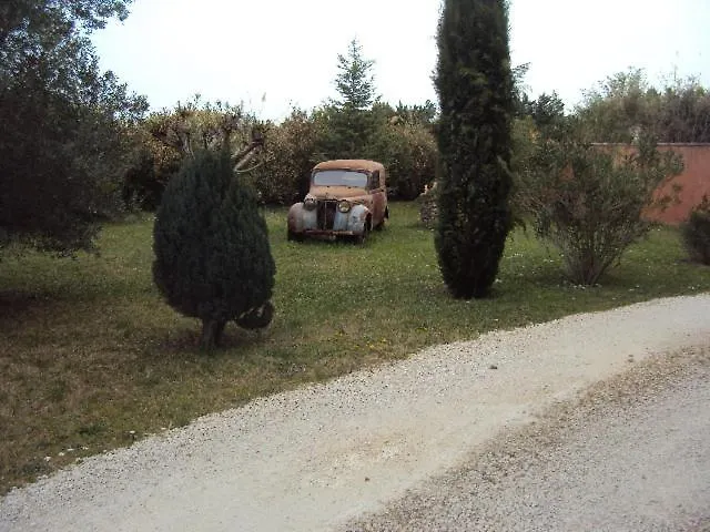 B&B La Douloire Pernes-les-Fontaines 0*,